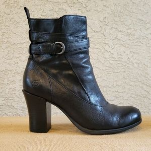 BORN BOOTS, SIZE 8.5